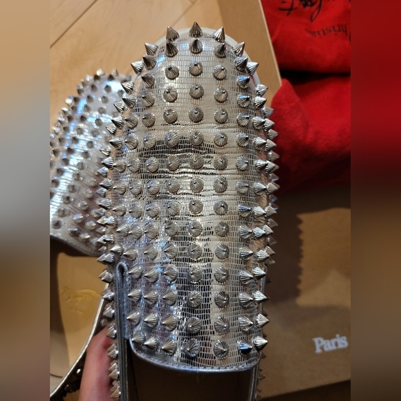 Christian Louboutin Spiky Silver Woman's Roller Boat flat shoe - Picture 14 of 16